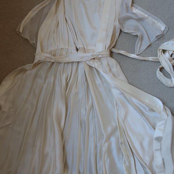 WAYNE COOPER Wrap Dress Silk Size 2 - Cream/Wedding/Bridal/Engagement - Picture 3 of 9